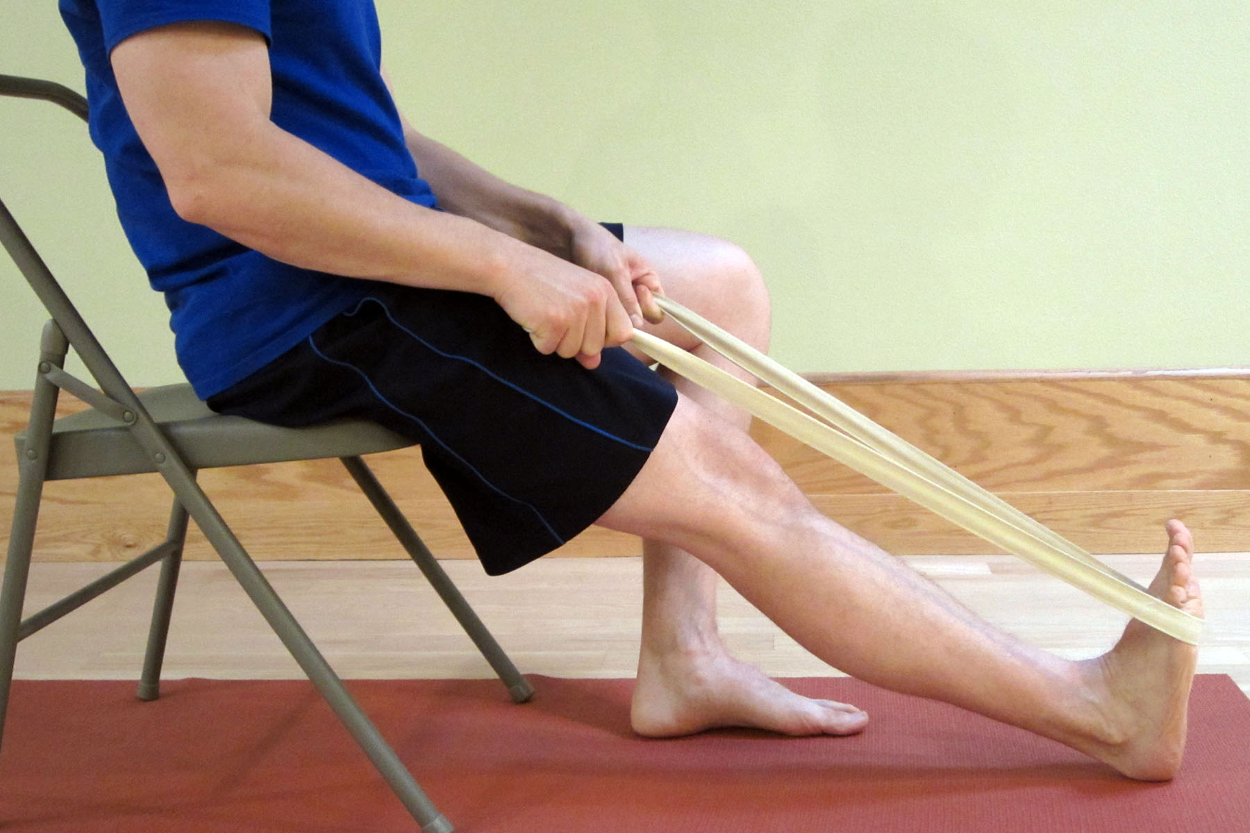 Судороги ног помощь в домашних условиях. Занятия при парезе стопы. Лечебная физкультура после инсульта. Лечебная физкультура для ног. Лечебная физкультура при парезе стопы.